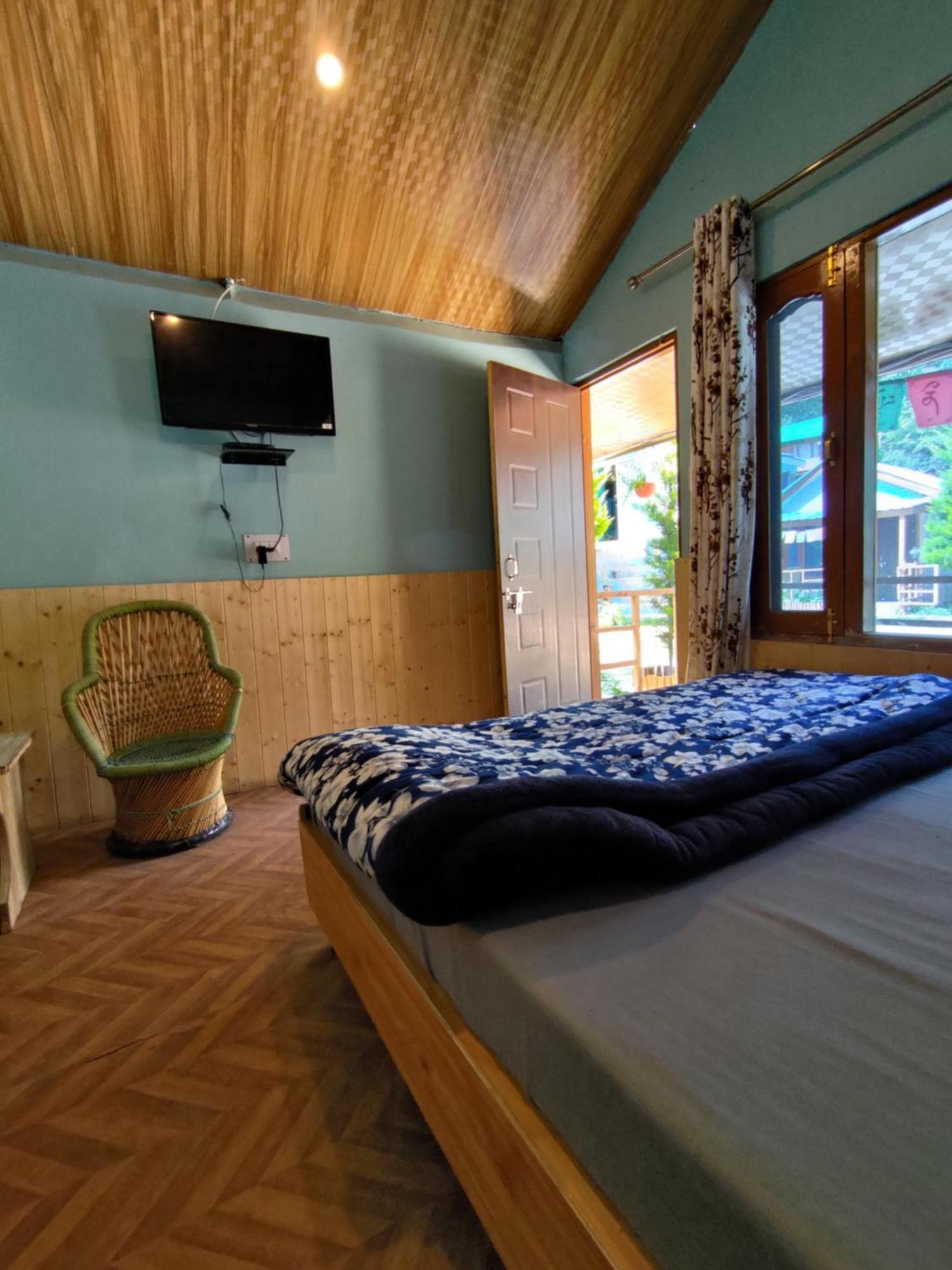 Lee Garden Himalayan Wooden Cottages Kasol Exterior photo