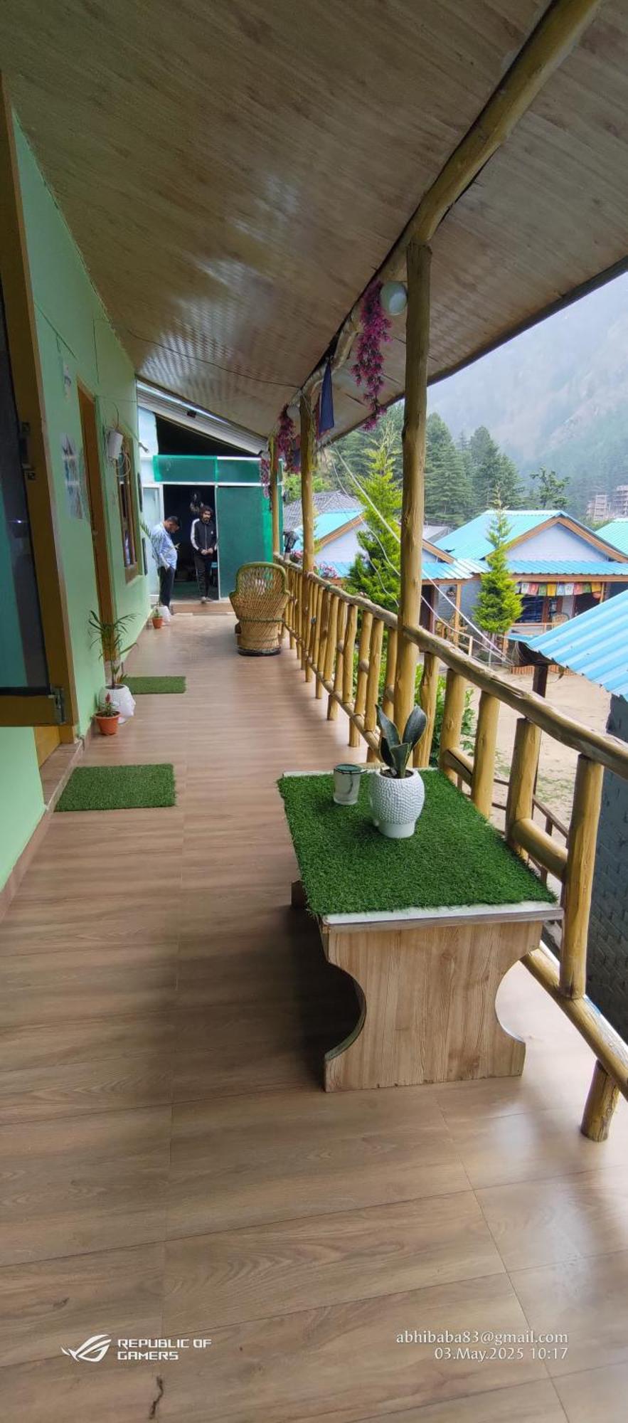 Lee Garden Himalayan Wooden Cottages Kasol Exterior photo
