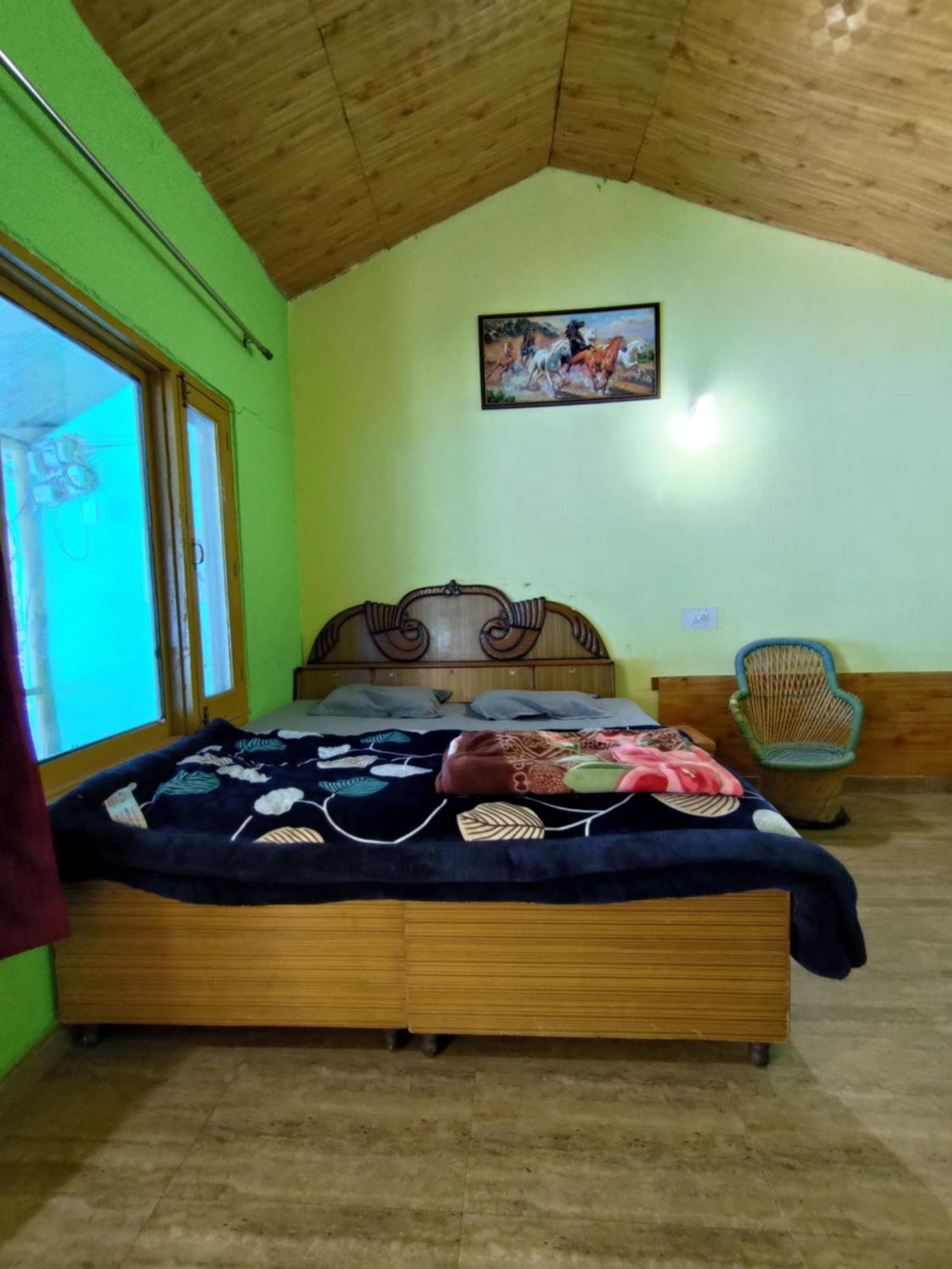 Lee Garden Himalayan Wooden Cottages Kasol Exterior photo